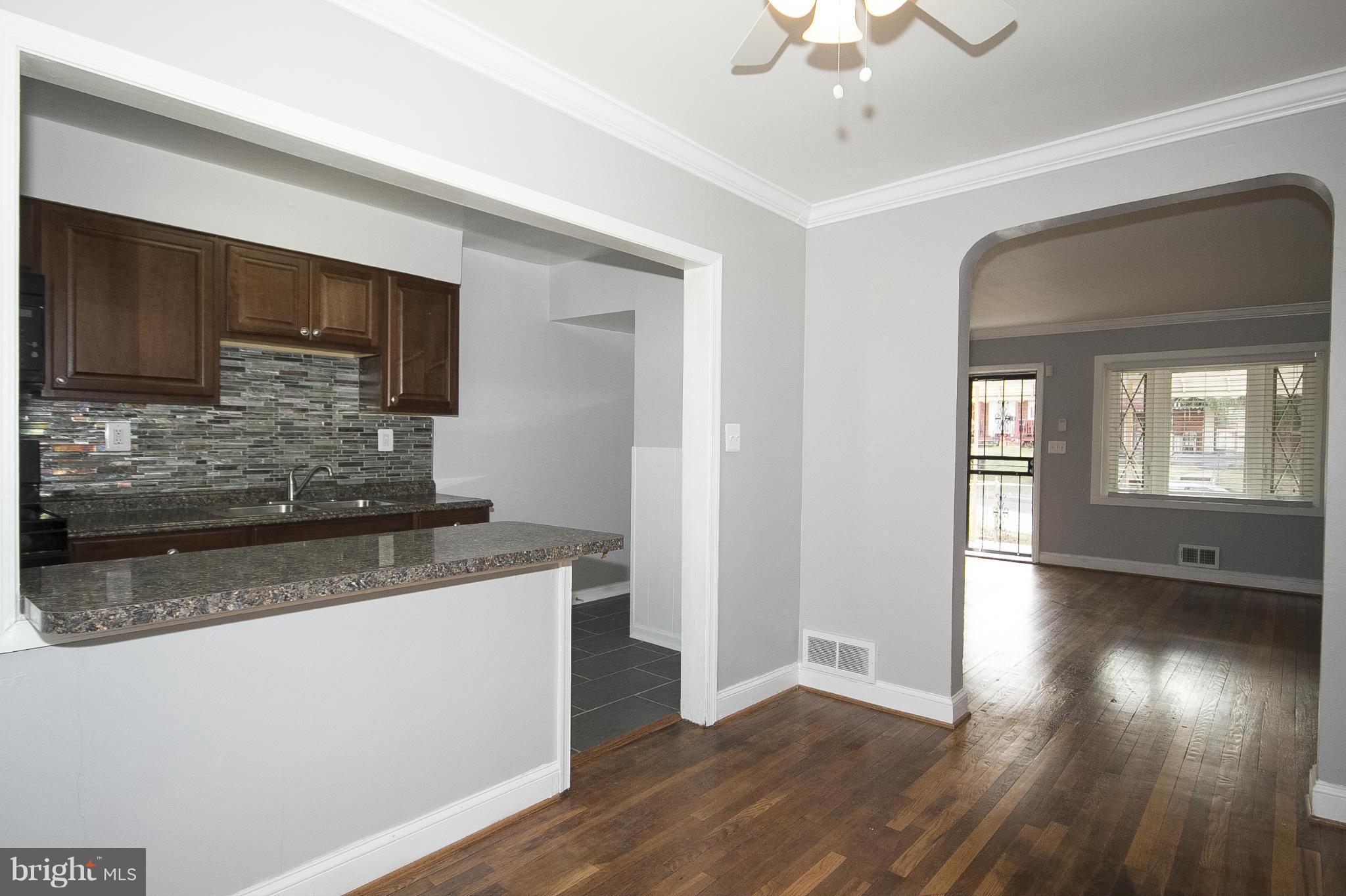 4426 Manorview Road Baltimore, MD 21229 - Photo 8 of 22 Dining Room