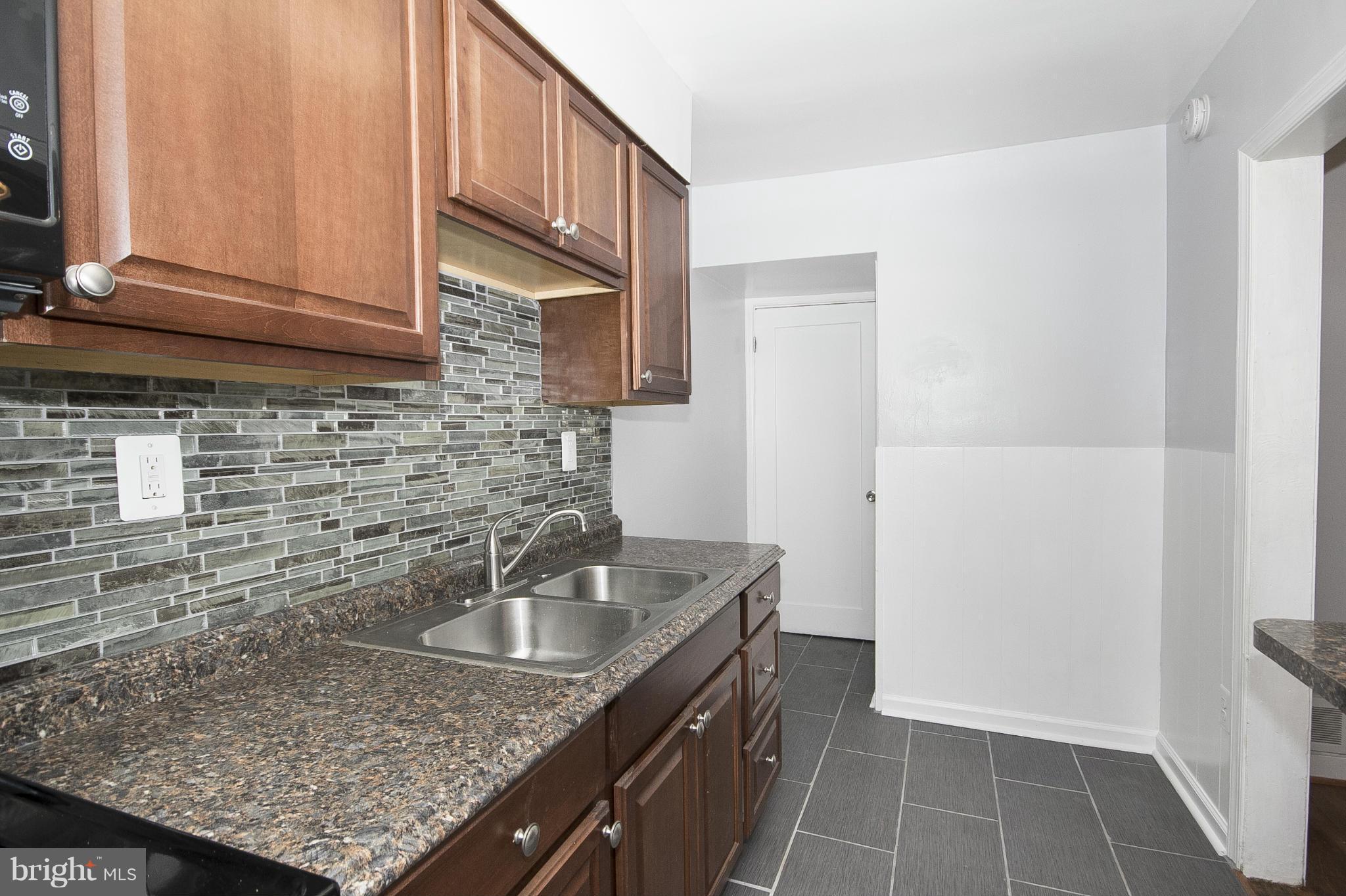 4426 Manorview Road Baltimore, MD 21229 - Photo 10 of 22 Kitchen