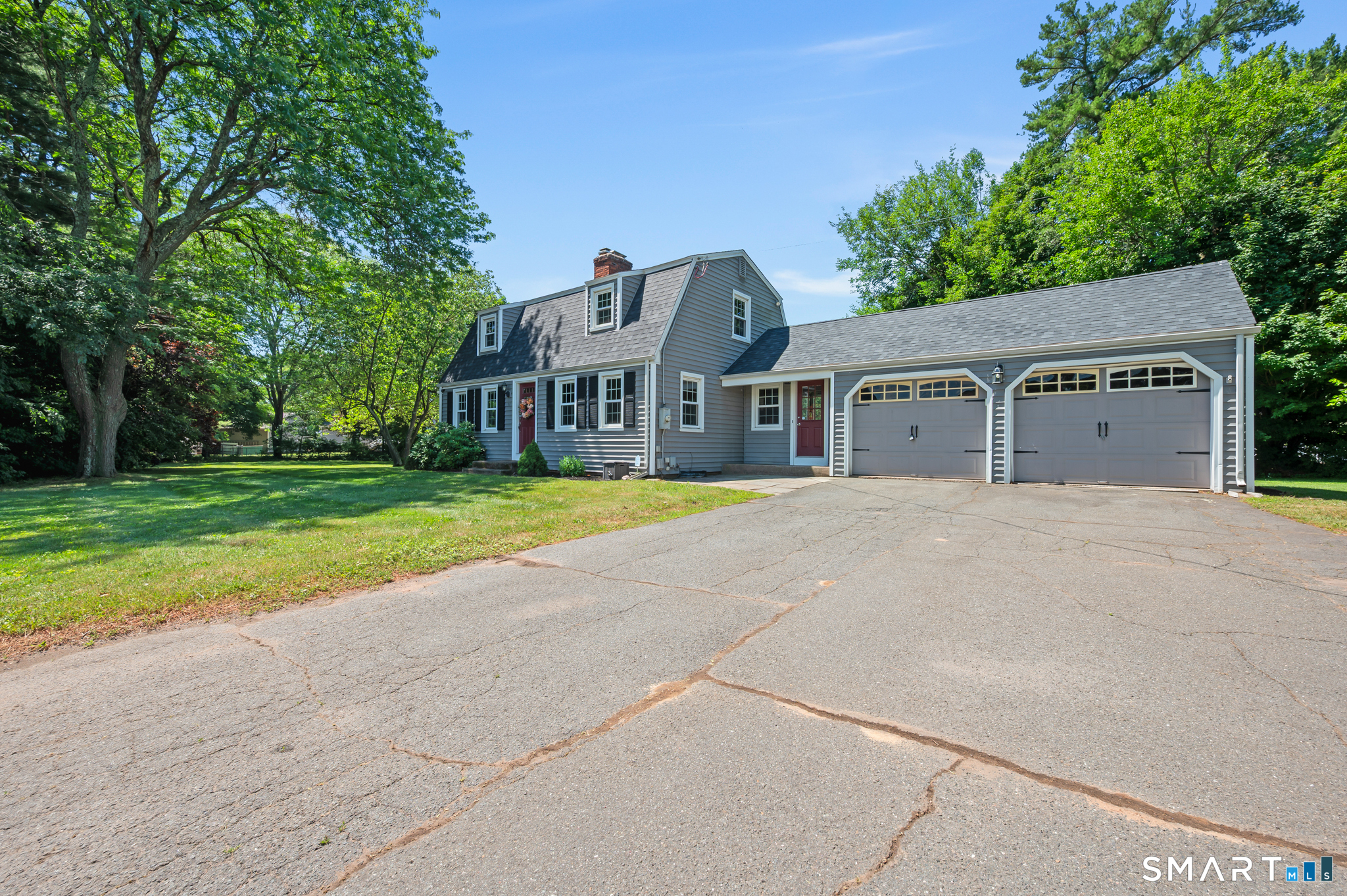 11 Bantle Road Glastonbury, CT 06033 - Photo 2 of 40