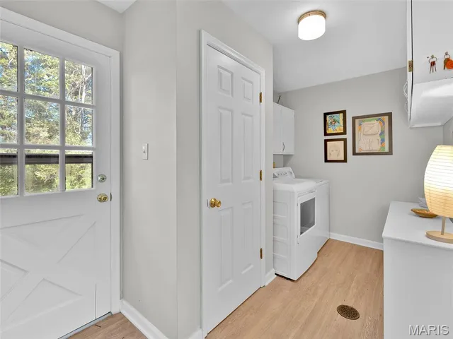 $600,000 | 2323 Hollyhead Drive, St. Louis, MO 63131