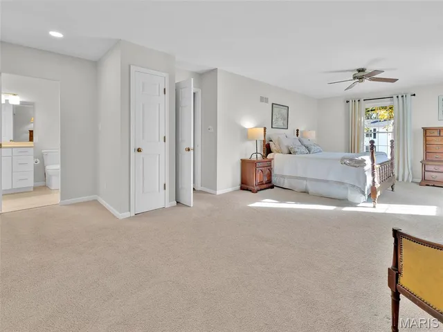 $600,000 | 2323 Hollyhead Drive, St. Louis, MO 63131