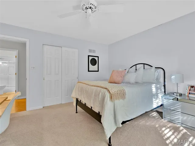 $600,000 | 2323 Hollyhead Drive, St. Louis, MO 63131