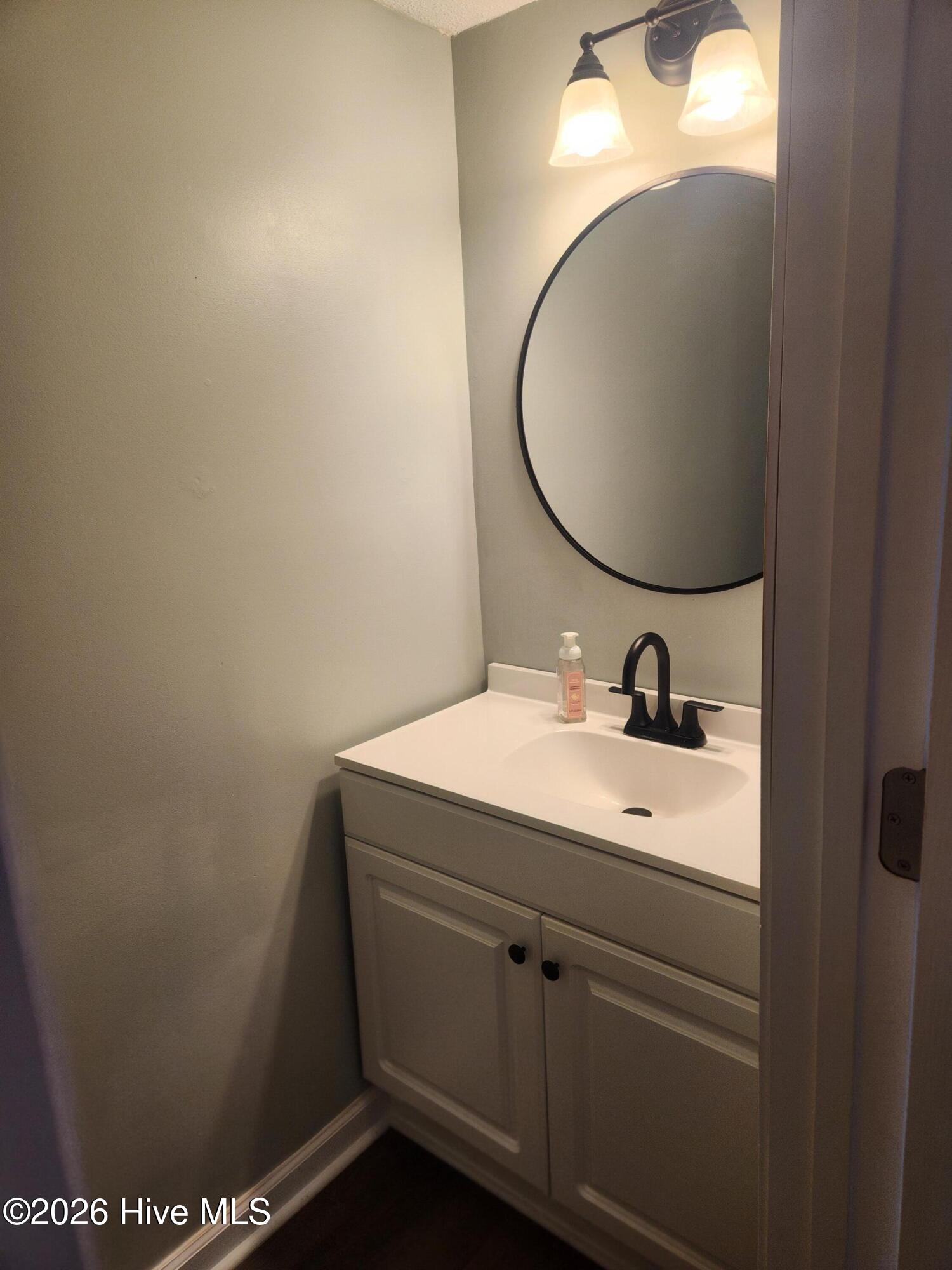 165 Quarterdeck New Bern, NC 28562 - Photo 11 of 21 20260324_144447