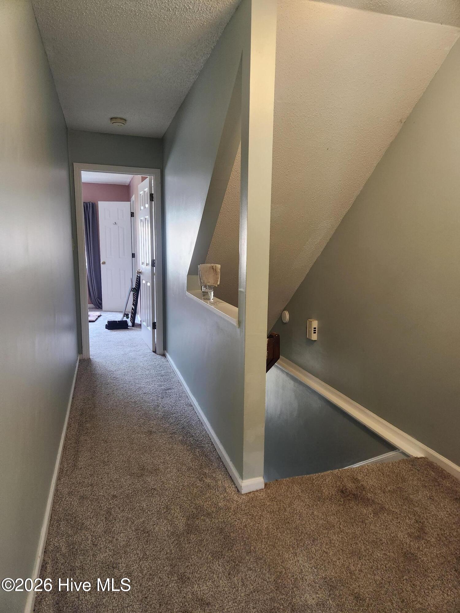 165 Quarterdeck New Bern, NC 28562 - Photo 17 of 21 Upstairs Hall