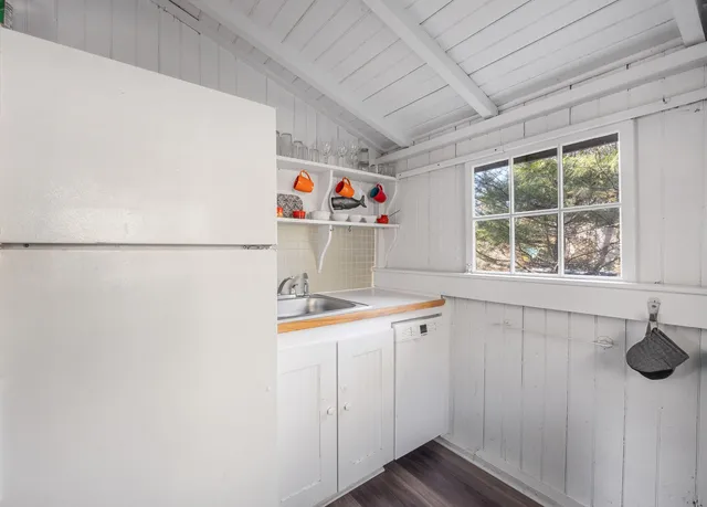 $1,100,000 | 2 Meetinghouse Road, Unit 2, Truro, MA 02666