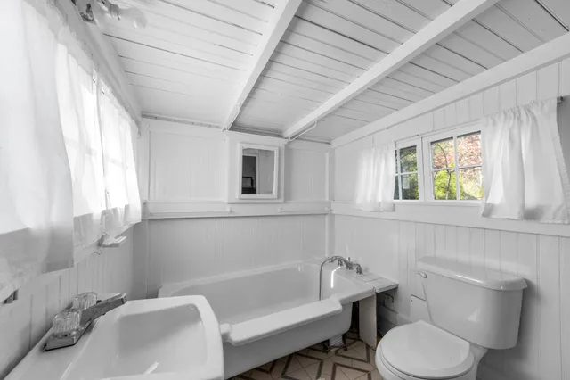 $1,100,000 | 2 Meetinghouse Road, Unit 2, Truro, MA 02666