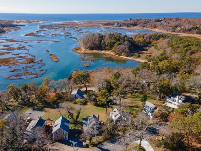 $1,100,000 | 2 Meetinghouse Road, Unit 2, Truro, MA 02666