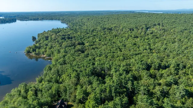 $1,250,000 | 15 Worcester Drive, Raymond, ME 04071