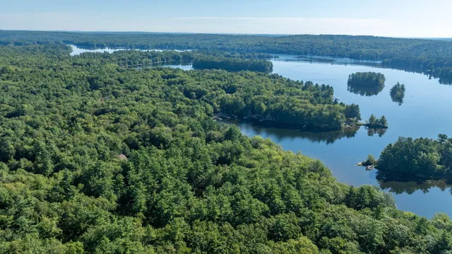 $1,250,000 | 15 Worcester Drive, Raymond, ME 04071