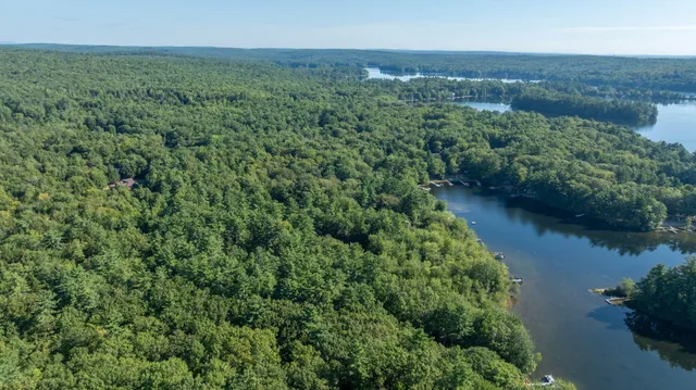 $1,250,000 | 15 Worcester Drive, Raymond, ME 04071