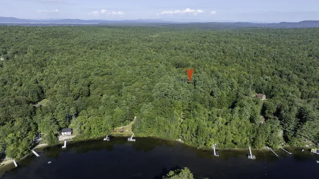 $1,250,000 | 15 Worcester Drive, Raymond, ME 04071