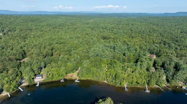 $1,250,000 | 15 Worcester Drive, Raymond, ME 04071