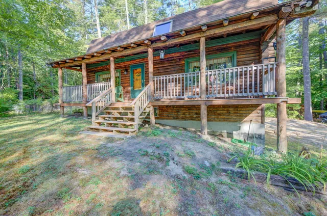 $1,250,000 | 15 Worcester Drive, Raymond, ME 04071