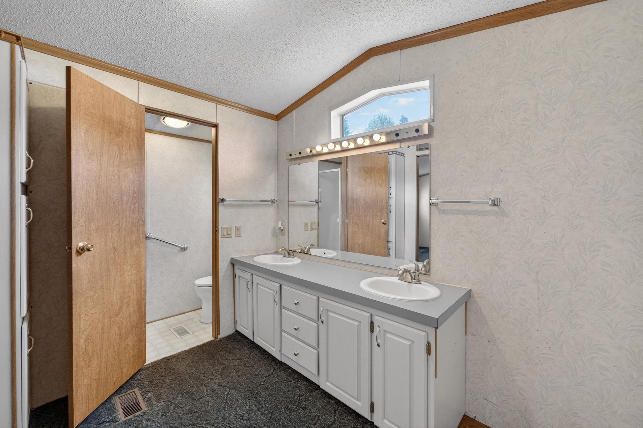 7110 Frenchtown Road Belleville, WI 53508 - Photo 21 of 34