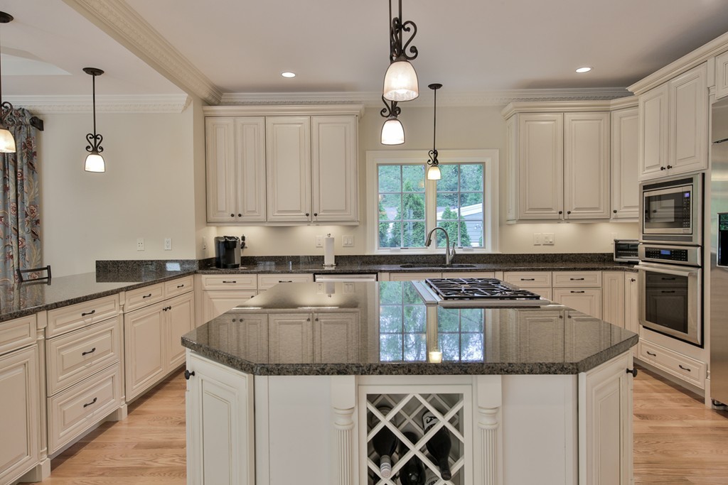 41 Fells Road Winchester, MA 01890 - Photo 2 of 30 Gallery Image 2