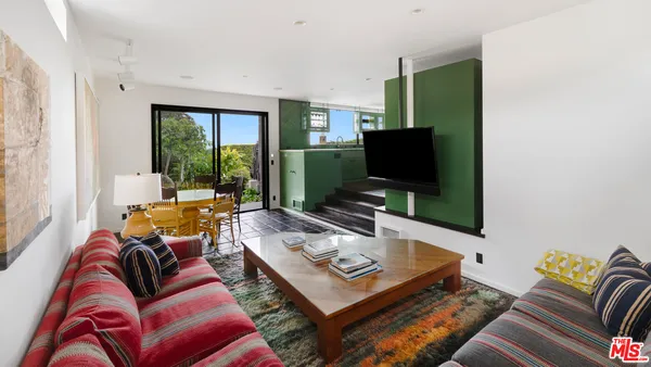 $35,000 | 31970 Pacific Coast Highway, Malibu, CA 90265