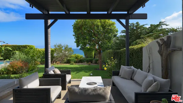 $35,000 | 31970 Pacific Coast Highway, Malibu, CA 90265