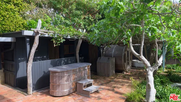 $35,000 | 31970 Pacific Coast Highway, Malibu, CA 90265