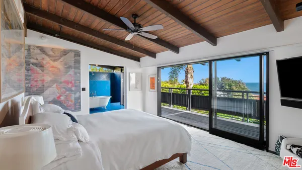 $35,000 | 31970 Pacific Coast Highway, Malibu, CA 90265