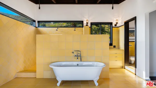 $35,000 | 31970 Pacific Coast Highway, Malibu, CA 90265