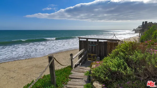 $35,000 | 31970 Pacific Coast Highway, Malibu, CA 90265