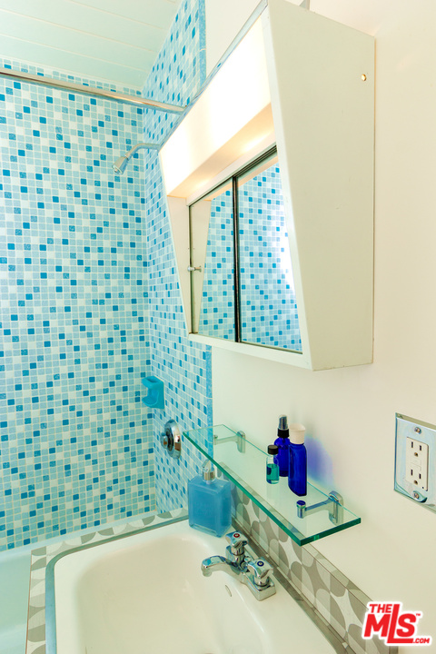 13063 Montford Street Pacoima, CA 91331 - Photo 16 of 30