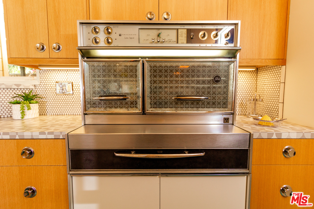 13063 Montford Street Pacoima, CA 91331 - Photo 10 of 30