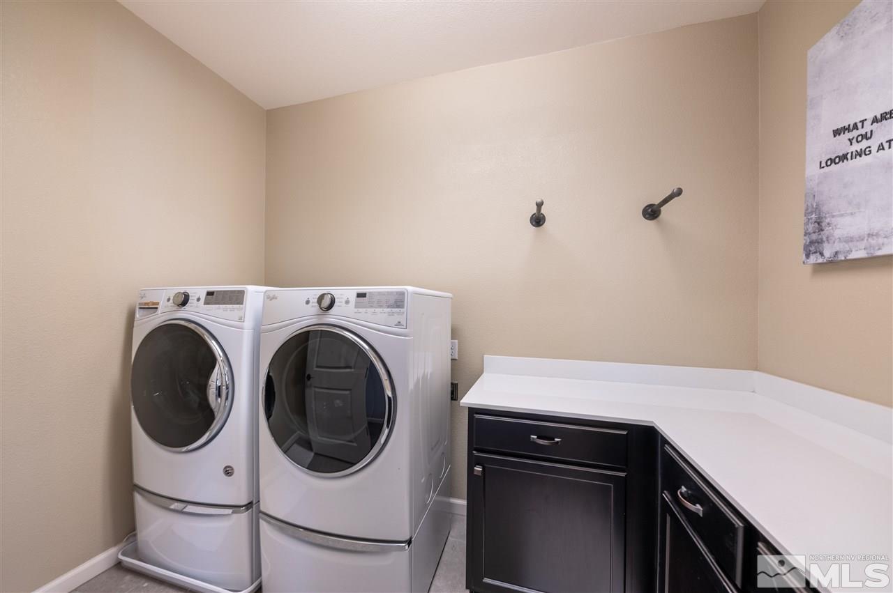 2935 Bonfire Lane Reno, NV 89521 - Photo 37 of 39 a utility room with dryer and washer