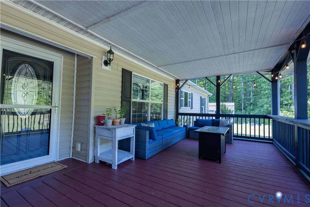 28120 Oak Grove Road Petersburg, VA 23805 - Photo 5 of 53