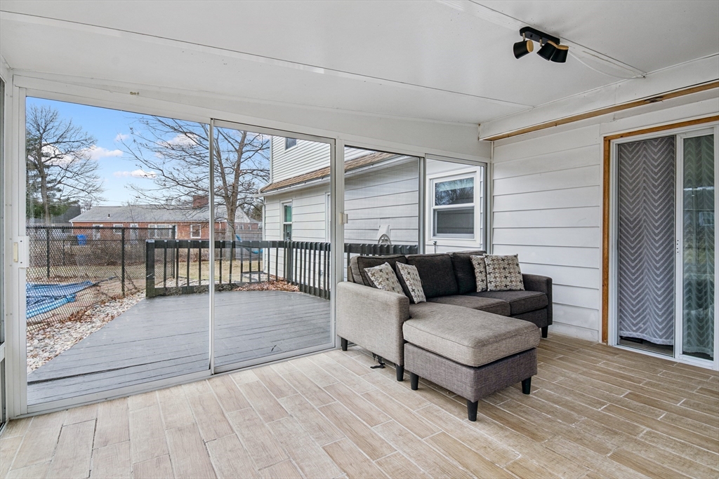 119 Acrebrook Road Springfield, MA 01129 - Photo 11 of 35