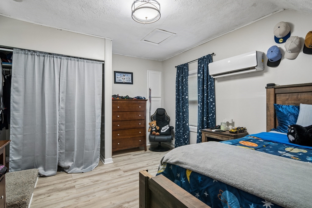 119 Acrebrook Road Springfield, MA 01129 - Photo 13 of 35