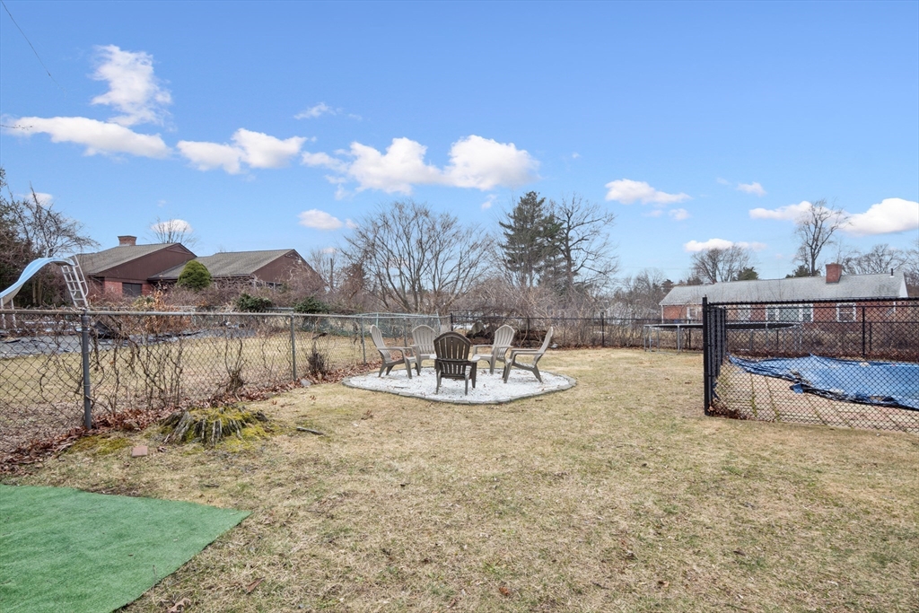 119 Acrebrook Road Springfield, MA 01129 - Photo 32 of 35