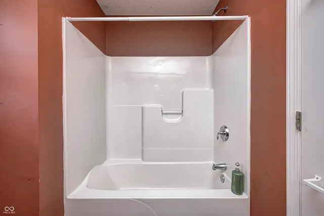 $2,400 | 1502 West 525th Street North, Lebanon, IN 46052