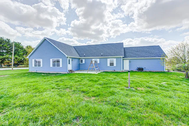 $2,400 | 1502 West 525th Street North, Lebanon, IN 46052