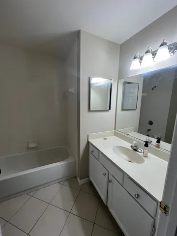 $1,600 | 18 Santiago Court, St. Augustine Shores, FL 32086