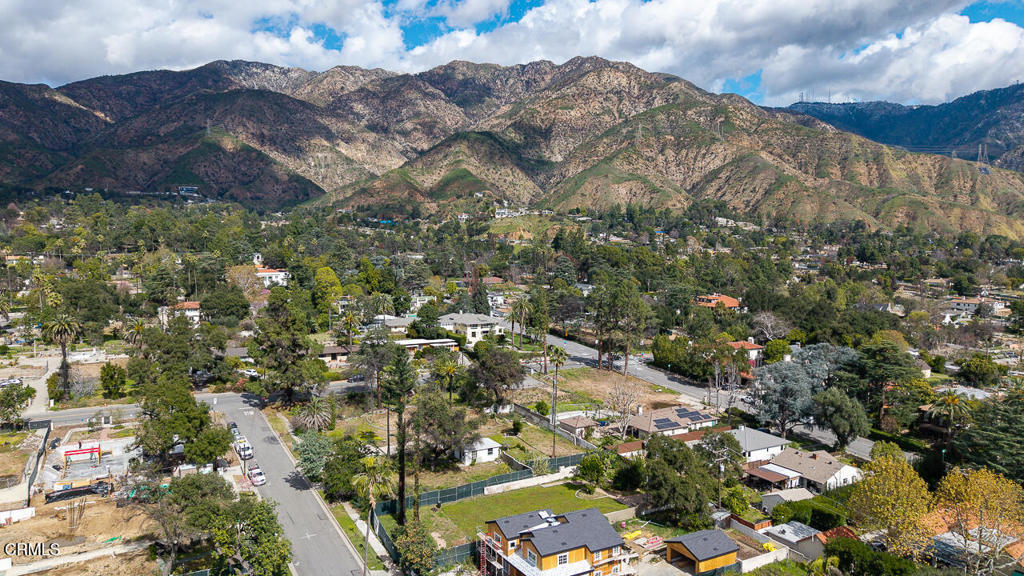 2546 Highland Avenue Altadena, CA 91001 - Photo 8 of 20 SSR_2546Highland_008_OTHERMLS
