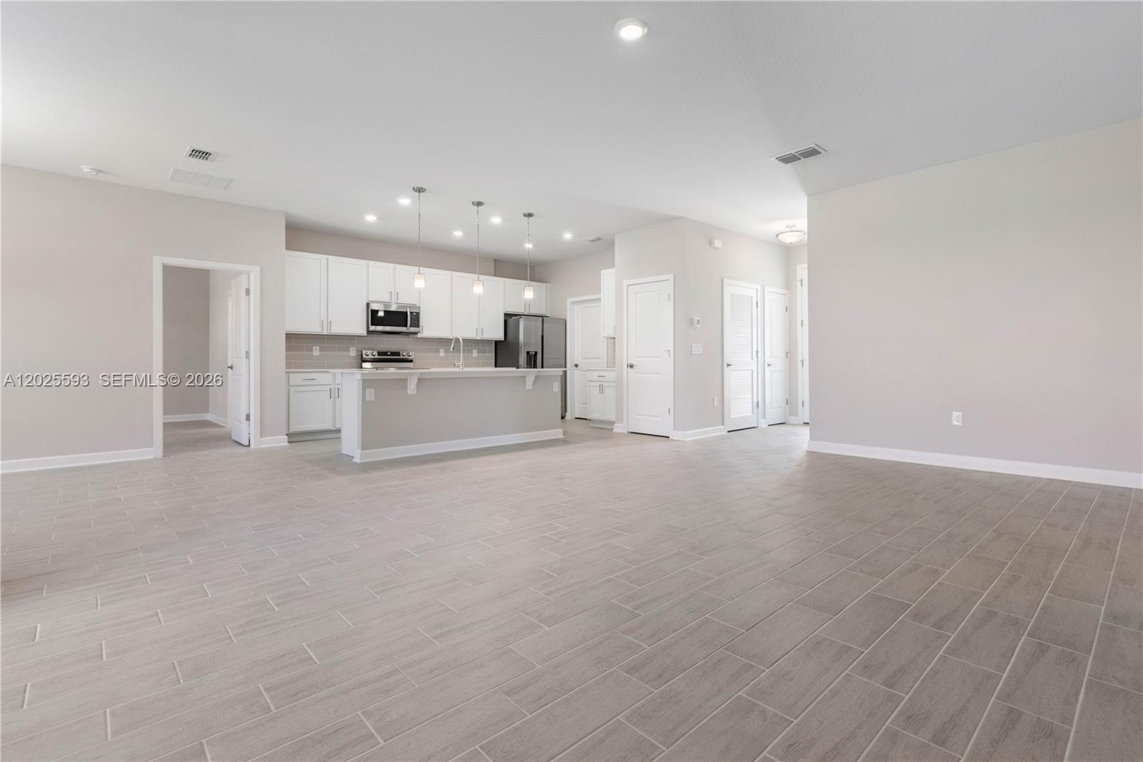 410 La Croix Road Southwest Palm Bay, FL 32908 - Photo 5 of 26