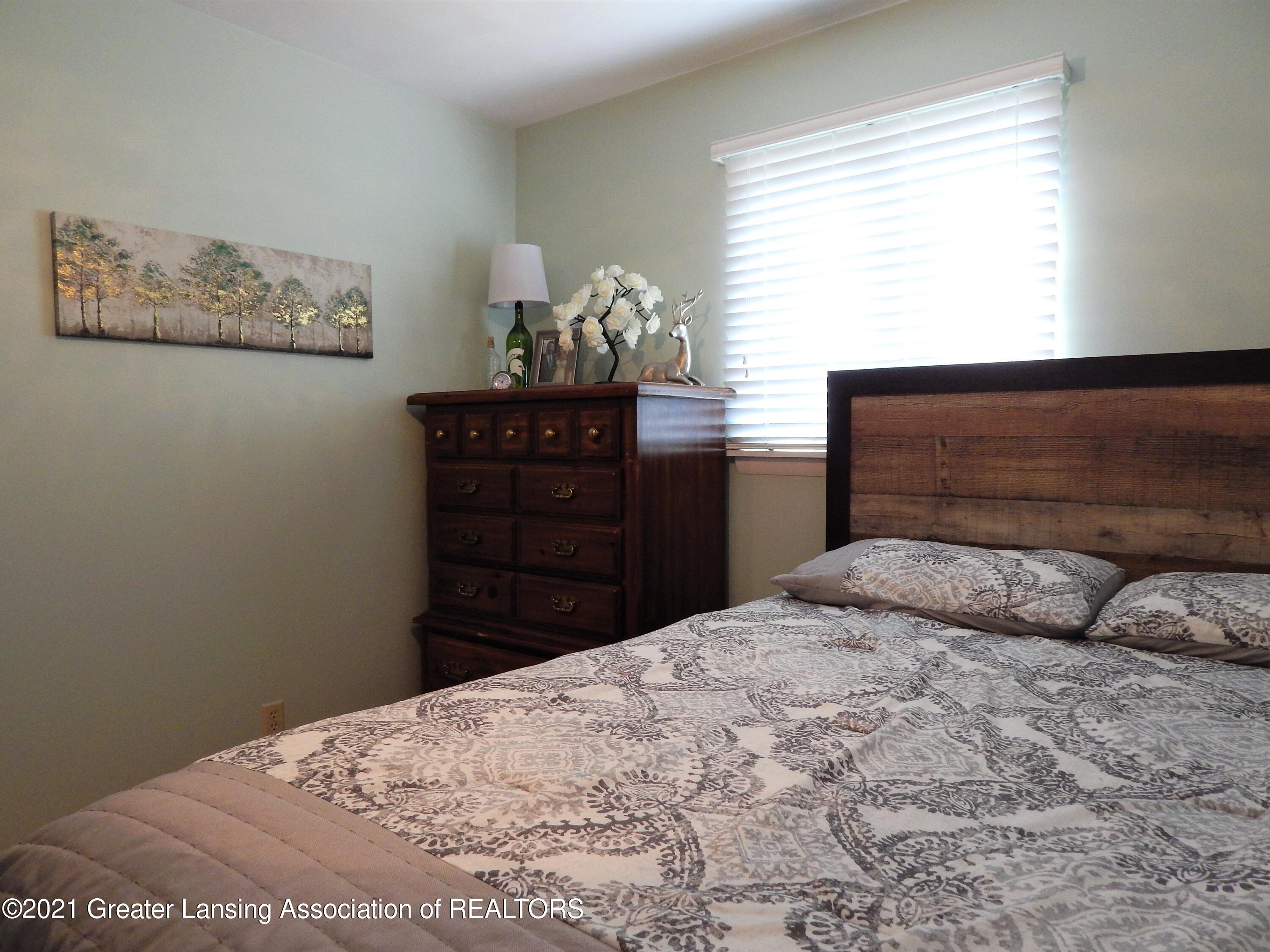 13330 Wood Road Bath, MI 48808 - Photo 22 of 44 BEDROOM