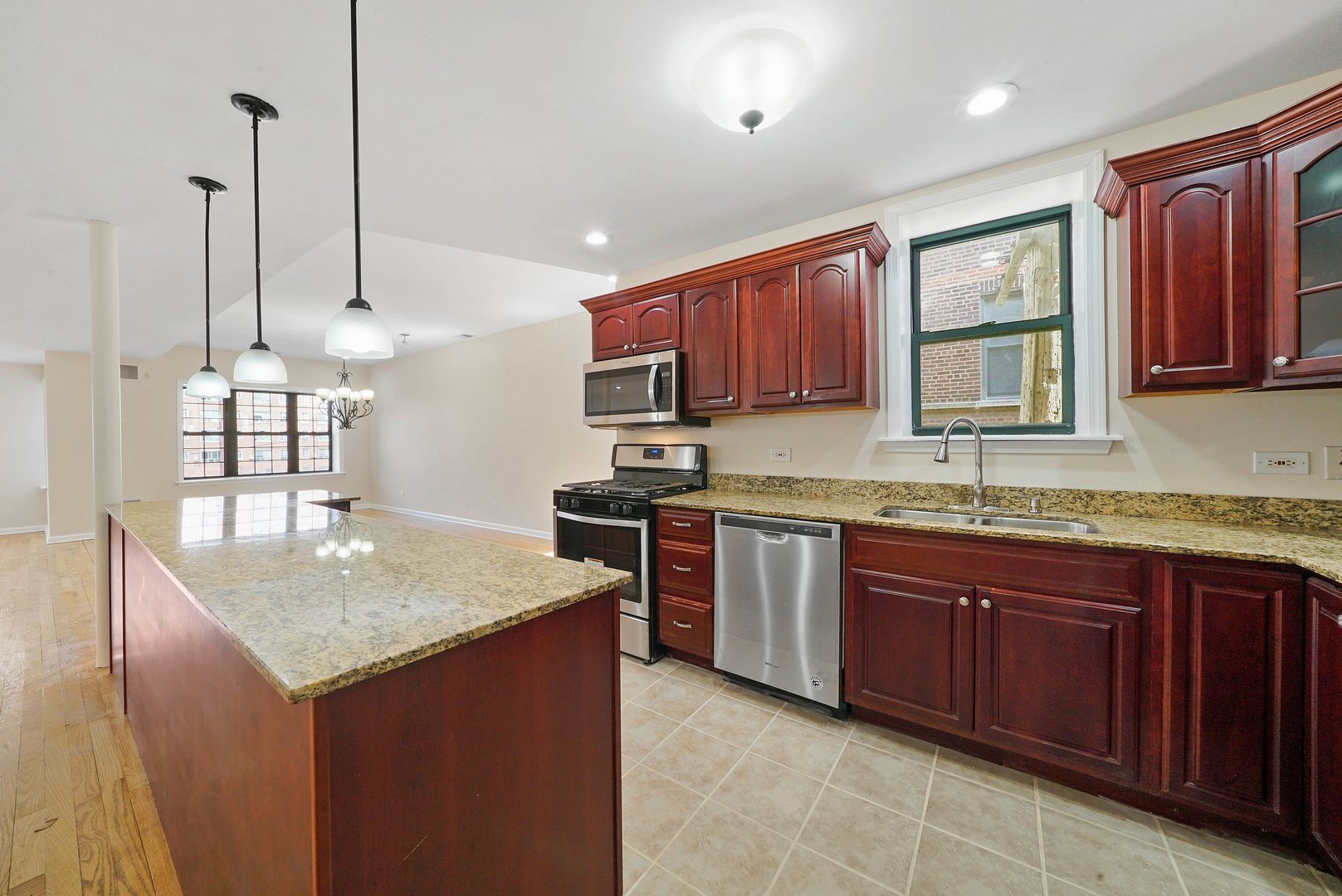 2363 East 70th Street, Unit 2 Chicago, IL 60649 - Photo 5 of 21