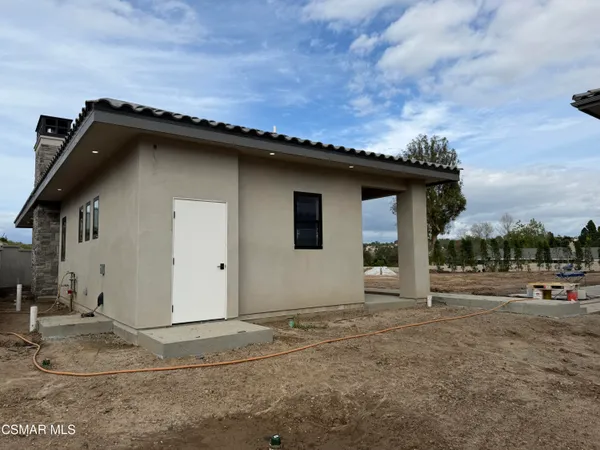 $5,000,000 | 275 Crestview Avenue, Camarillo, CA 93010
