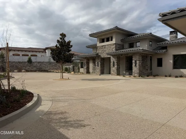 $5,000,000 | 275 Crestview Avenue, Camarillo, CA 93010