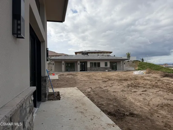 $5,000,000 | 275 Crestview Avenue, Camarillo, CA 93010