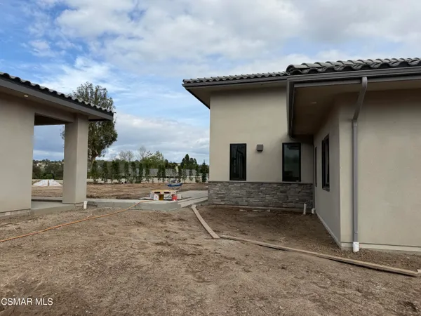 $5,000,000 | 275 Crestview Avenue, Camarillo, CA 93010