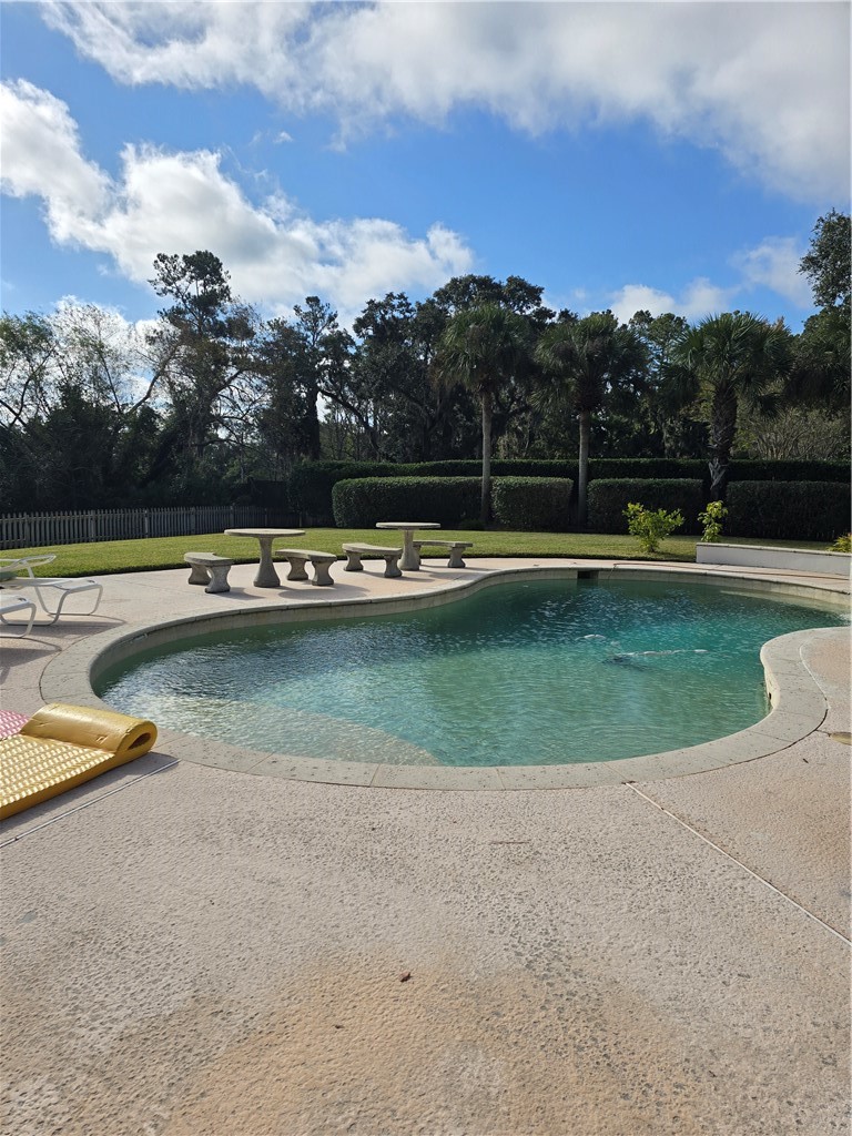 205 Sutherland Drive Brunswick, GA 31525 - Photo 8 of 51