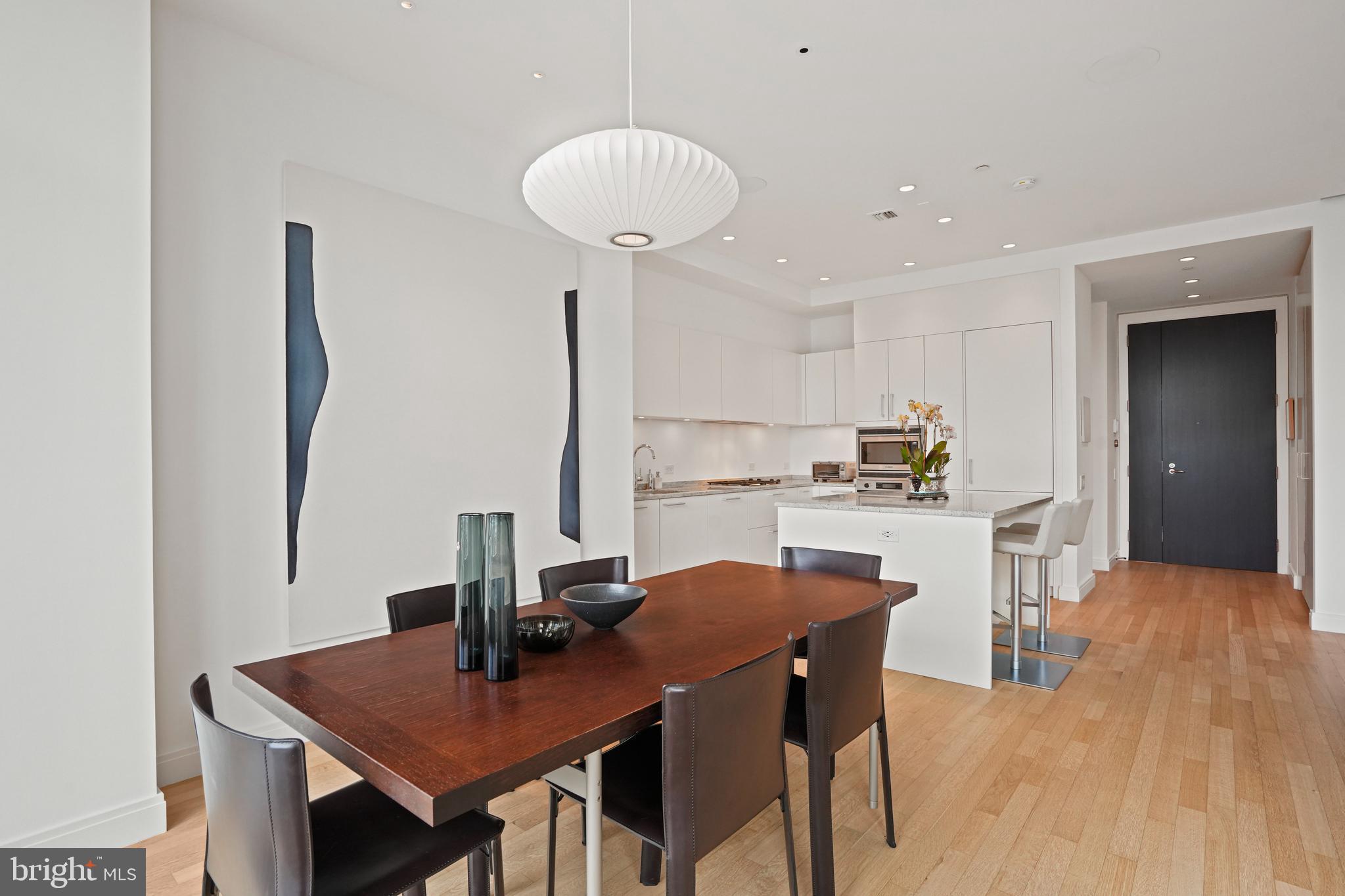 1177 22nd Street Northwest, Unit 7B Washington, DC 20037 - Photo 7 of 26 Dining area