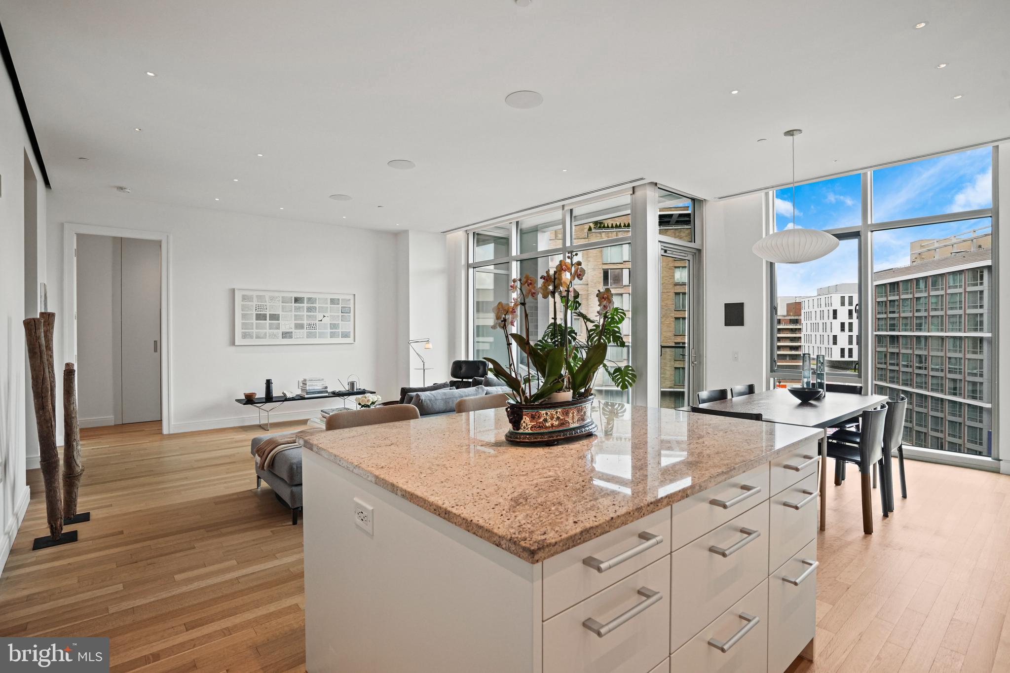 1177 22nd Street Northwest, Unit 7B Washington, DC 20037 - Photo 8 of 26 Open kitchen