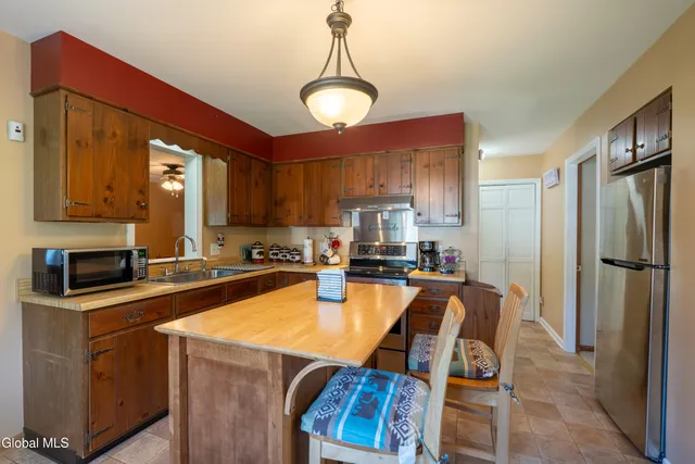 $309,900 | 4 Leo Street, Queensbury, NY 12804