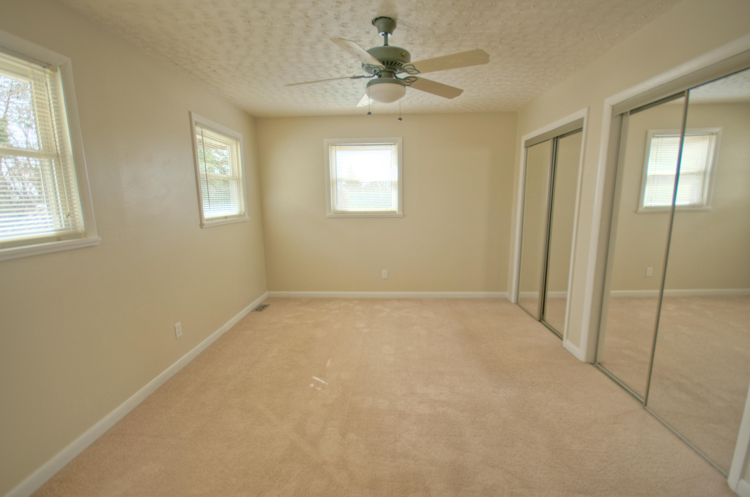 8204 Shelton Road Corryton, TN 37721 - Photo 10 of 23 Home-10