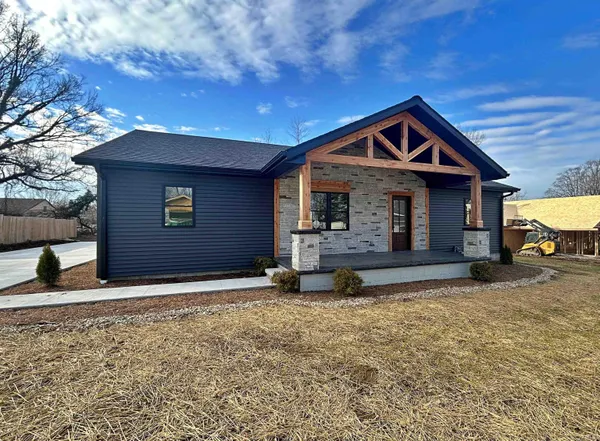 $329,900 | 309 Southeast 1st Street, Loogootee, IN 47553