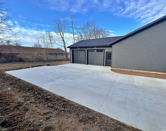 $329,900 | 309 Southeast 1st Street, Loogootee, IN 47553